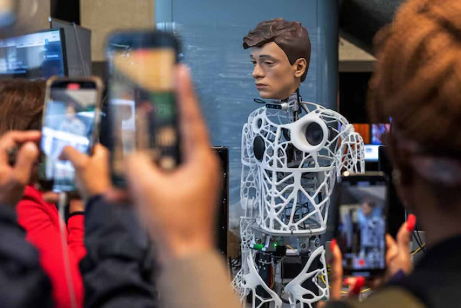 امریکی حکومت نومبر میں مصنوعی ذہانت سیفٹی پر گلوبل سمٹ کی میزبانی کرے گی