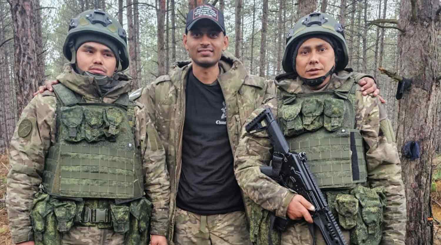 indians-serving-in-russian-army 45 Indians working in the Russian army were released