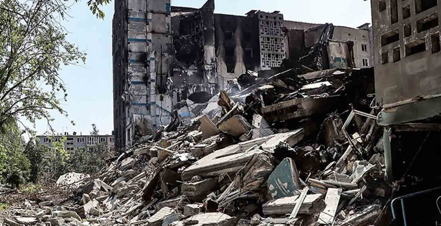 Ukrainian town of Vuhledar turned into ruins.