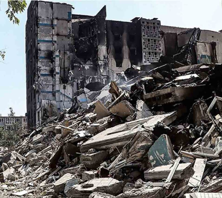 Ukrainian town of Vuhledar turned into ruins.