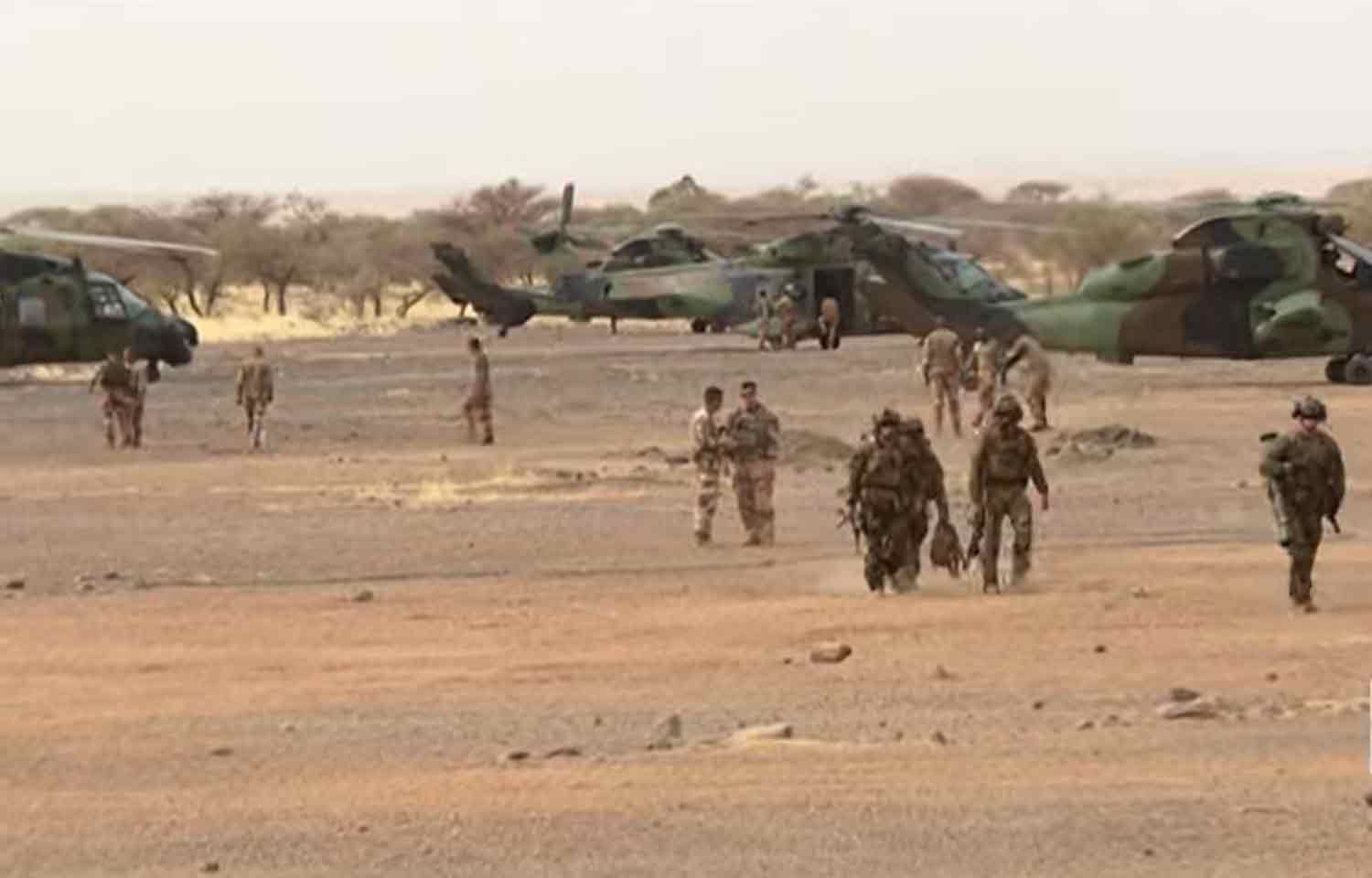 فرانس افریقا میں سابق کالونیز میں اثر کھونے لگا، کئی ملکوں سے فوجی انخلا