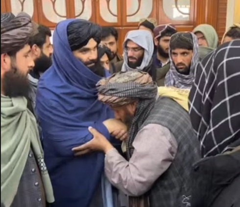 قندھار میں سراج الدین حقانی کی موجودگی: طالبان قیادت میں اختلافات کے تناظر میں اہم پیش رفت