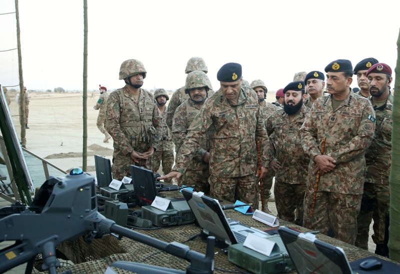 Field Marshal Syed Asim Munir, NI (M), HJ, #COAS & CDF of Pakistan visited Bahawalpur Garrison where he was briefed on various operational, training and administrative aspects of the Corps, with special focus on preparations for multi-domain warfare.