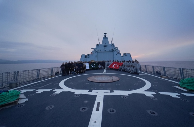 پی این ایس خیبر کی مشرقی بحیرۂ روم میں تعیناتی: پاکستان–ترکی بحری تعاون اور عملی ہم آہنگی کی علامت